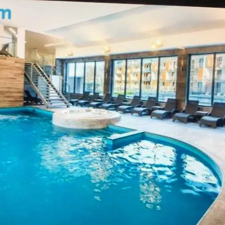 Holenderski Feniks アパート コウォブジェク